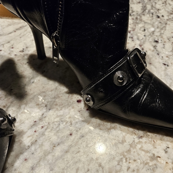 Zara genuine leather leather studded ankle boots. Missing 1 stud. - Picture 11 of 11